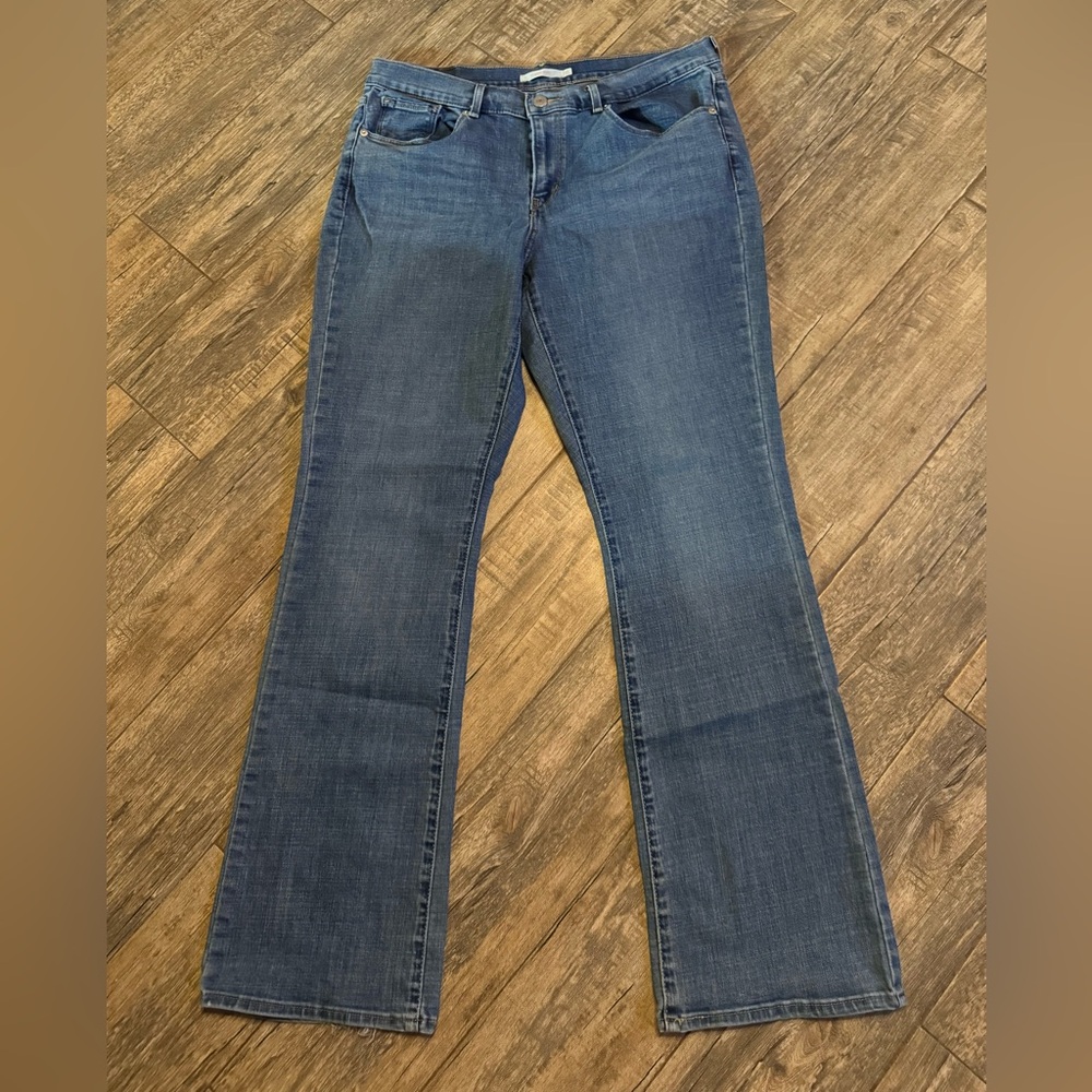 Levi’s Classic Blue Women's Jeans